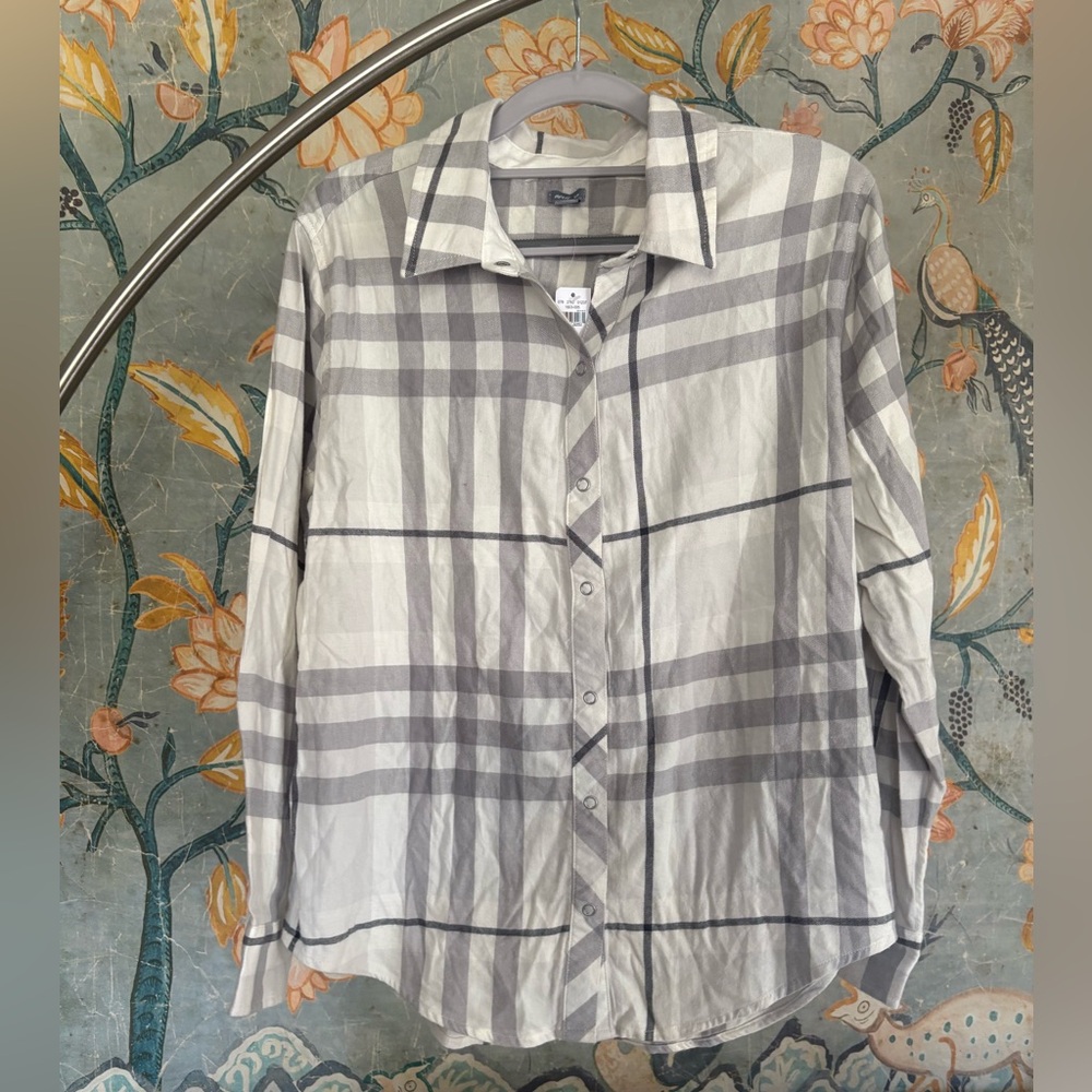 NWT Aerie Gray Plaid Casual Button Down Shirt Small